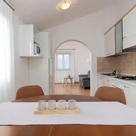 Apartment Marea 3 Mit Pool Und Meerblick